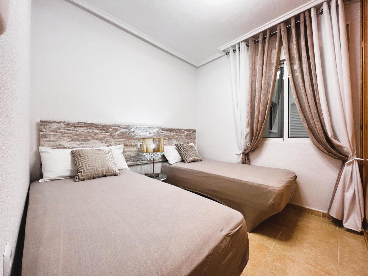 Holiday Suite Fragata Torrevieja Kültér fotó