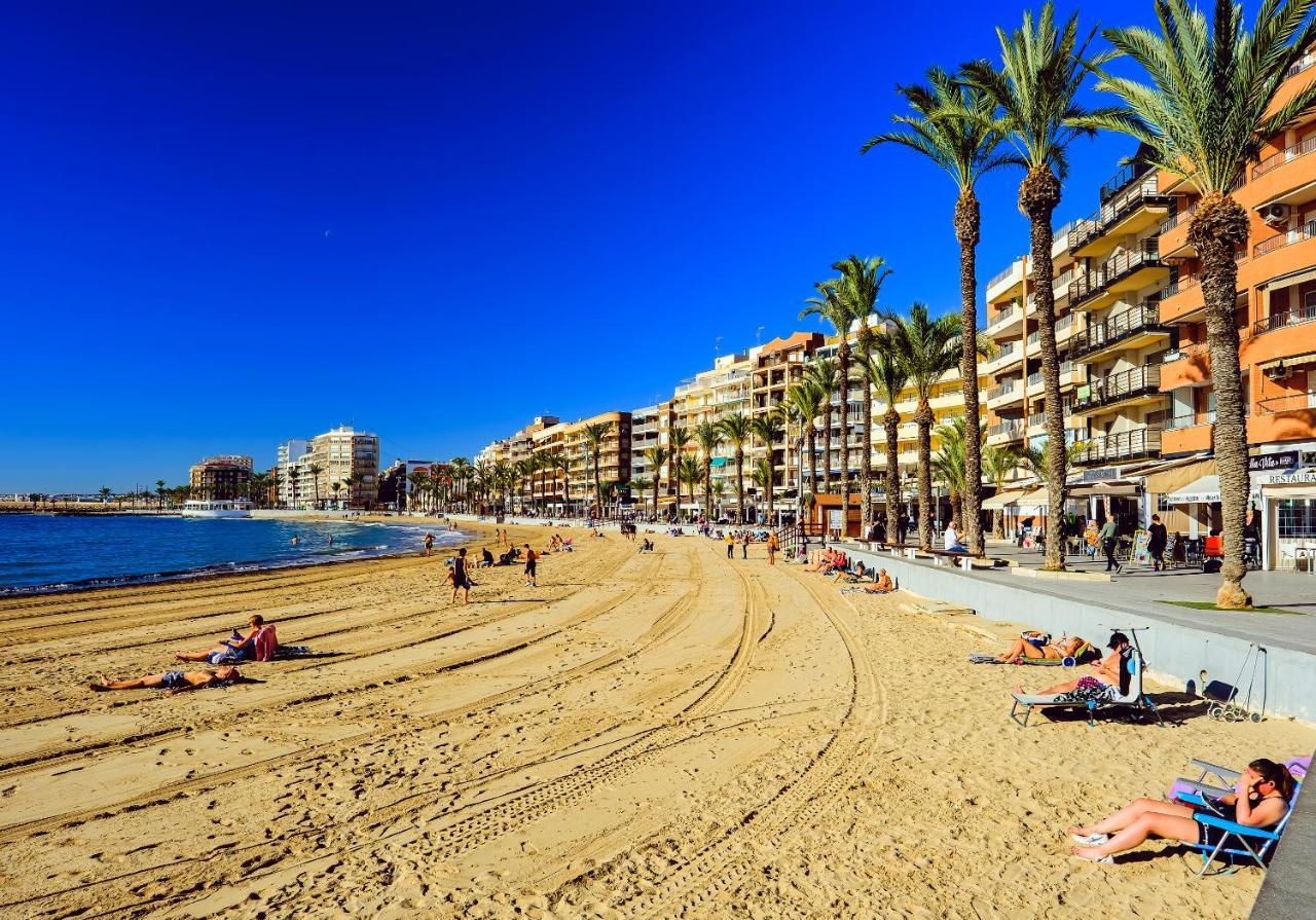 Holiday Suite Fragata Torrevieja Kültér fotó