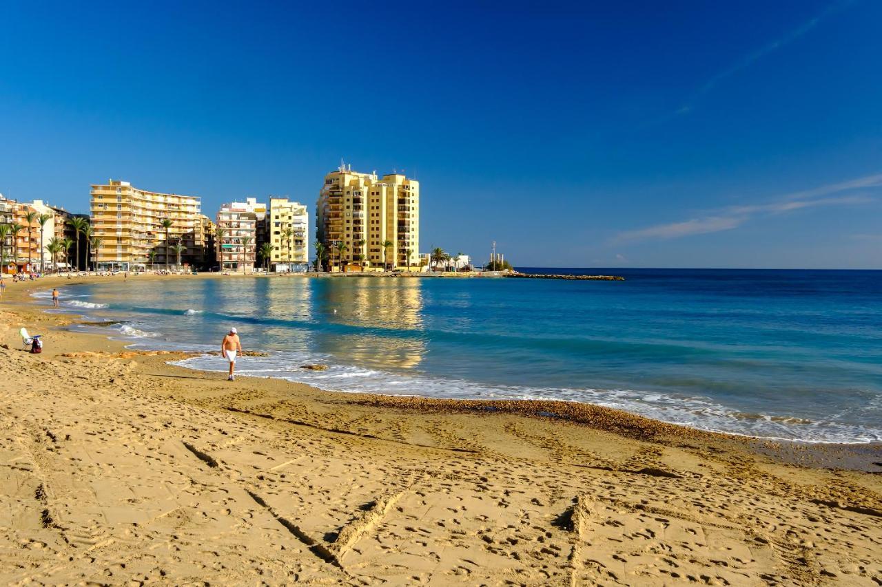 Holiday Suite Fragata Torrevieja Kültér fotó