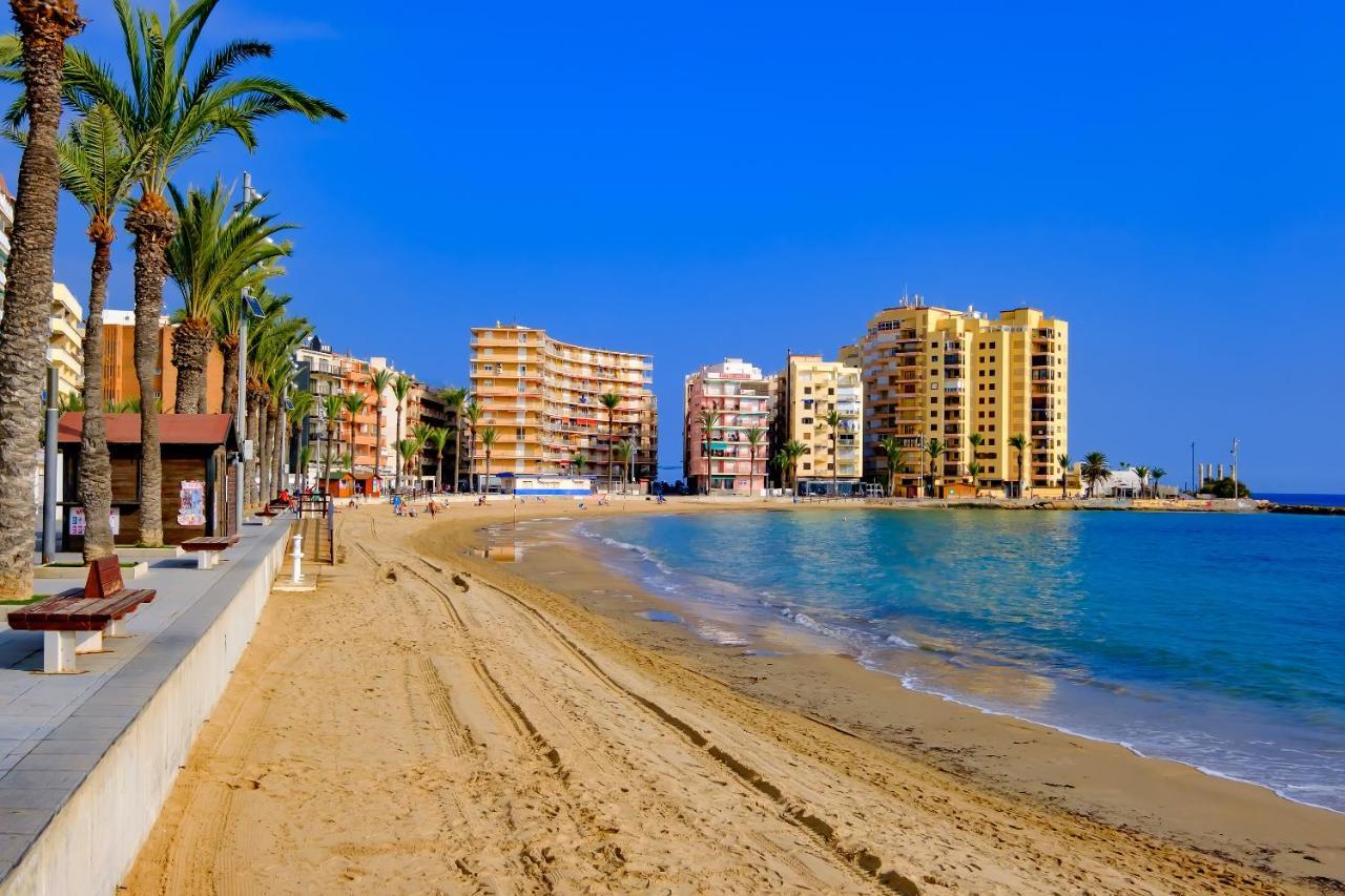 Holiday Suite Fragata Torrevieja Kültér fotó